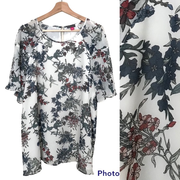 Vince Camuto Floral Flutter Sleeve Blouse | White Lined Top | Blue Red Flowers - Picture 1 of 16